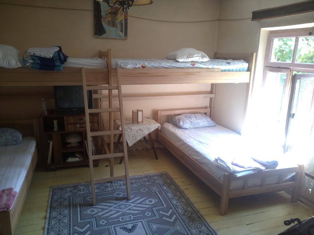 At Home Hostel Korce Exterior foto